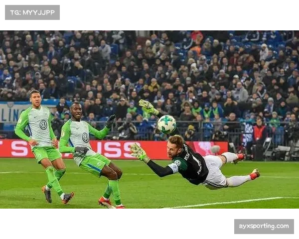 欧战资格关键战前瞻：里尔能否突破朗斯的控场体系成比赛看点